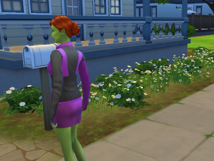 Moving to an existing house in The Sims 4