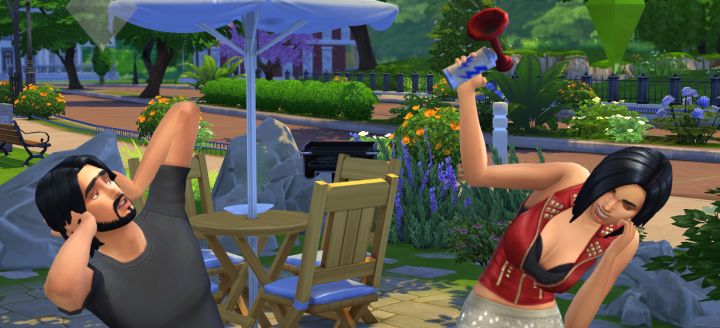 The Sims 4 Mischief Skill - Using the Air Horn